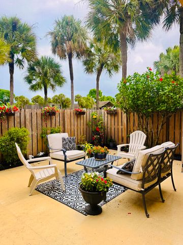 812 8th Way, West Palm Beach, FL 33407