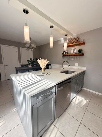 812 8th Way, West Palm Beach, FL 33407