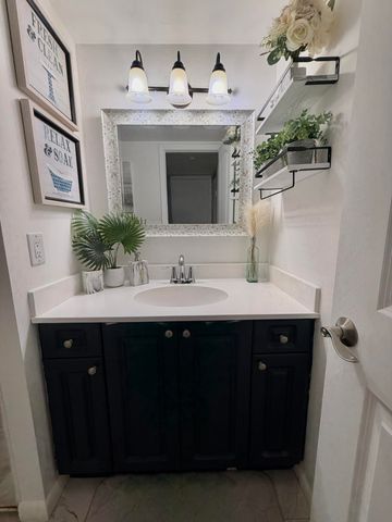 812 8th Way, West Palm Beach, FL 33407