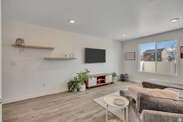 368 N MASTHEAD CT, Saratoga Springs, UT 84045