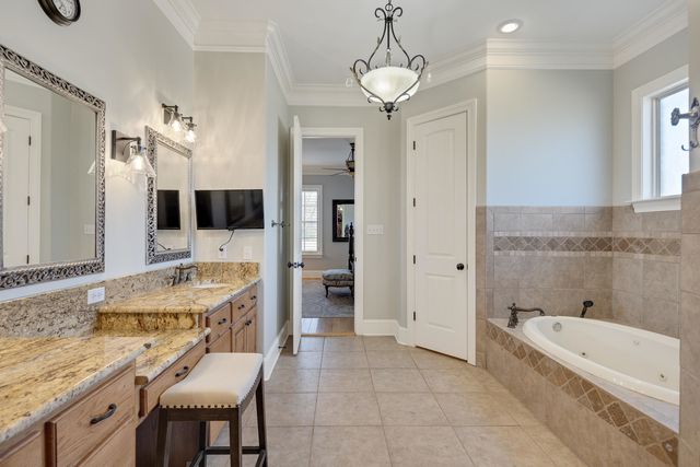 9030 SANDY DR, Olive Branch, MS 38654