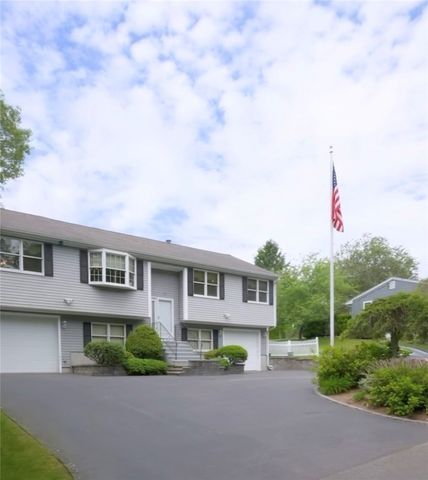 58 Brush Hill Road, Narragansett, RI 02882