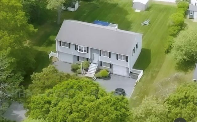 58 Brush Hill Road, Narragansett, RI 02882