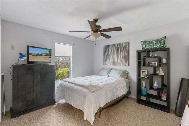 1304 Amy St, George West, TX 78022