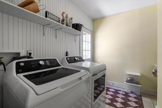 1304 Amy St, George West, TX 78022