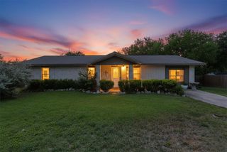 1304 Amy St, George West, TX 78022