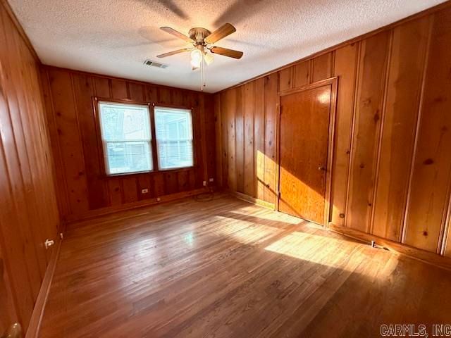 201 NE 4th Street, England, AR 72046