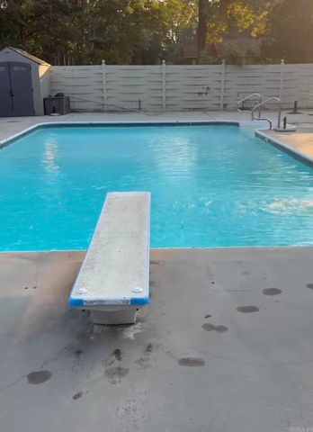 201 NE 4th Street, England, AR 72046