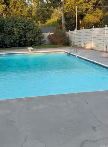 201 NE 4th Street, England, AR 72046