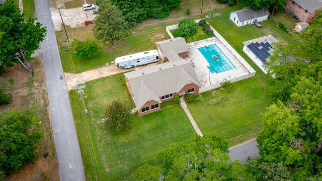 201 NE 4th Street, England, AR 72046