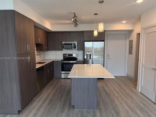 9000 Ramblewood Dr 209, Coral Springs, FL 33071