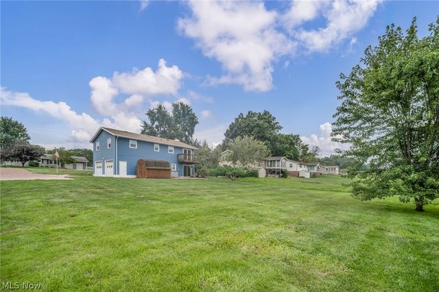 2661 Eaver Street NW, Uniontown, OH 44685