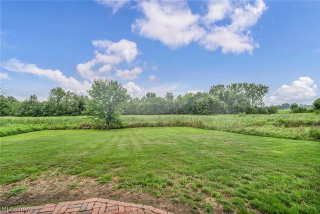 2661 Eaver Street NW, Uniontown, OH 44685