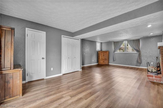 2661 Eaver Street NW, Uniontown, OH 44685