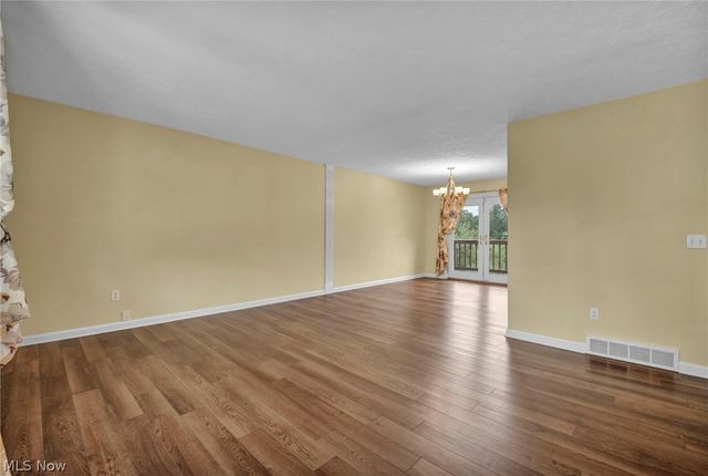 2661 Eaver Street NW, Uniontown, OH 44685