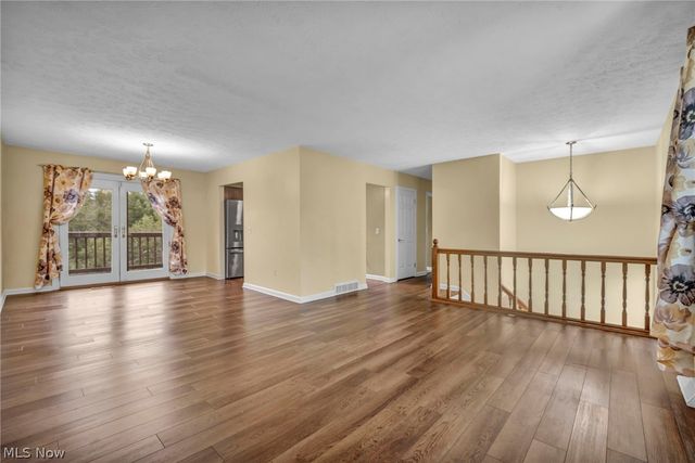 2661 Eaver Street NW, Uniontown, OH 44685
