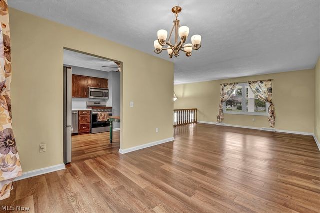 2661 Eaver Street NW, Uniontown, OH 44685