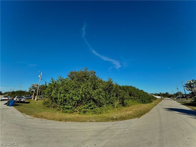 533 Morris Tyler AVE, Lehigh Acres, FL 33974