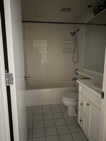 1601 S Indiana Avenue 207, Chicago, IL 60616