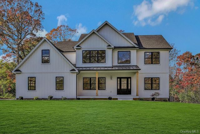 20 Bunker Lane, Middle Island, NY 11953