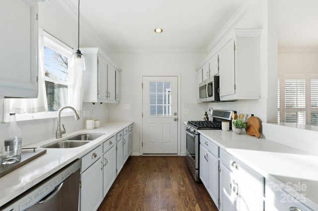 618 Olmsted Park Place, Charlotte, NC 28203