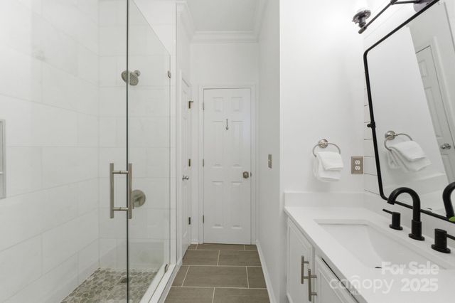 618 Olmsted Park Place, Charlotte, NC 28203