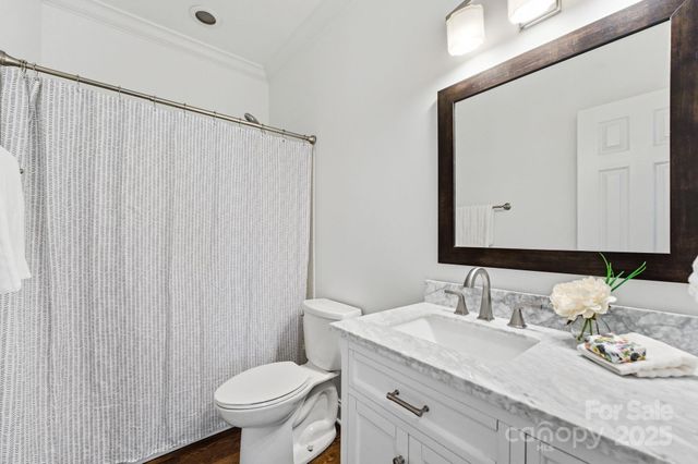 618 Olmsted Park Place, Charlotte, NC 28203