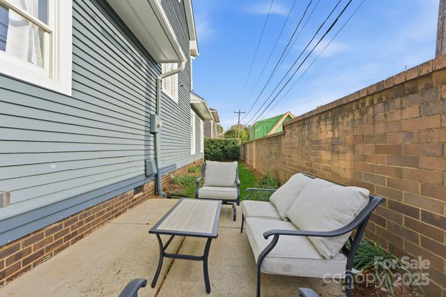 618 Olmsted Park Place, Charlotte, NC 28203