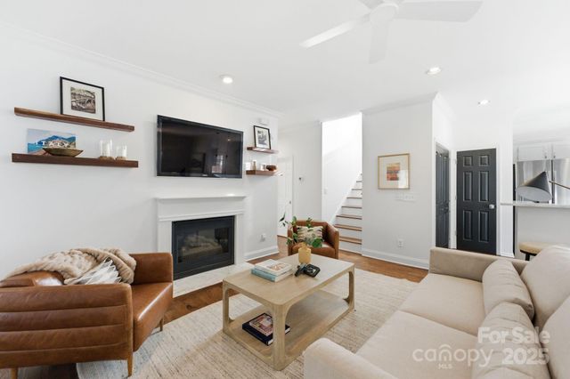 618 Olmsted Park Place, Charlotte, NC 28203