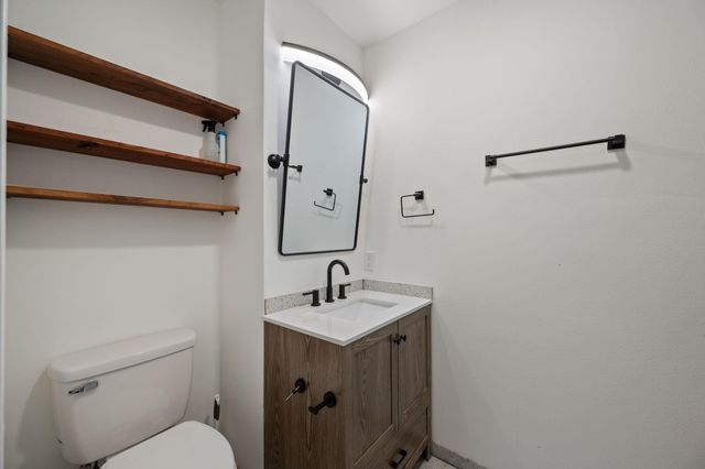 6305 Clubway LN, Austin, TX 78745