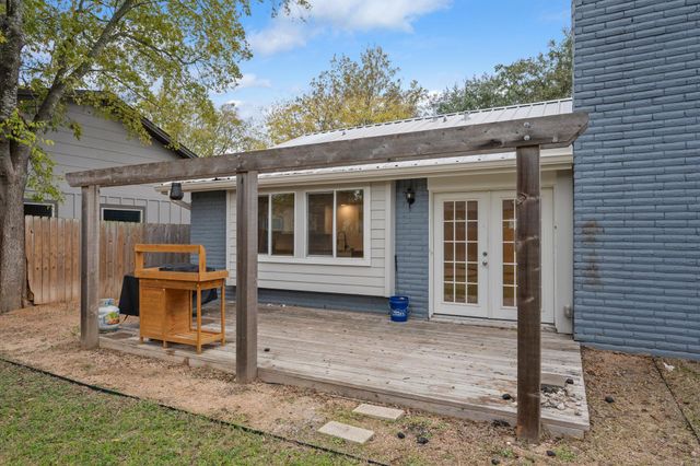 6305 Clubway LN, Austin, TX 78745