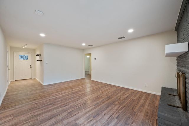 6305 Clubway LN, Austin, TX 78745