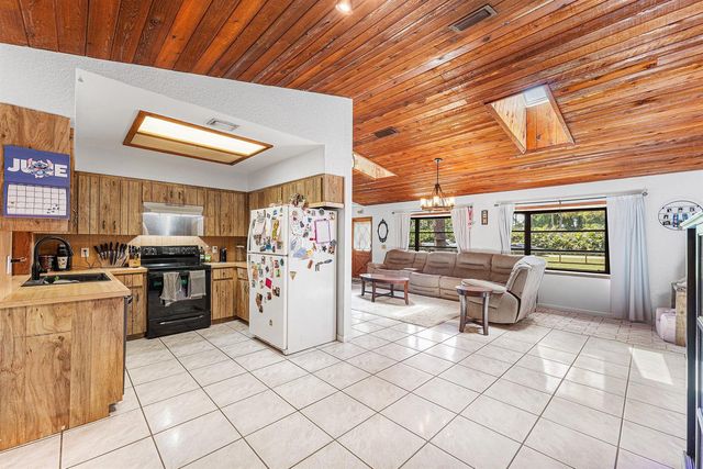 16355 Lancashire Drive E, Loxahatchee, FL 33470