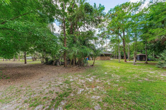 16355 Lancashire Drive E, Loxahatchee, FL 33470