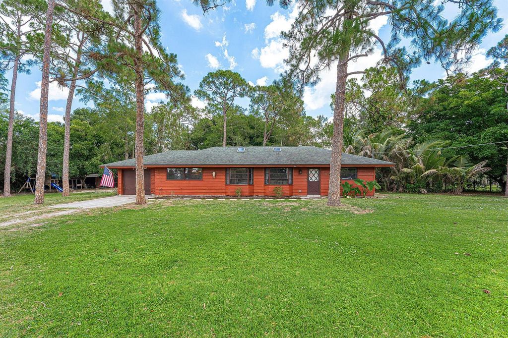 16355 Lancashire Drive E, Loxahatchee, FL 33470