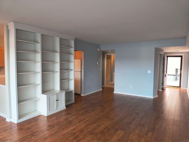 532 Popes Island Road 532, Milford, CT 06461