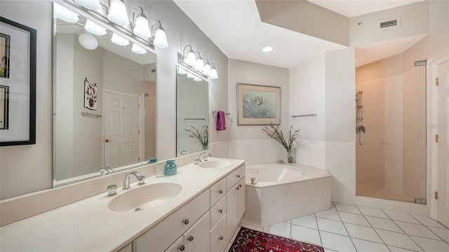 5420 EAGLES POINT CIRCLE 406, Sarasota, FL 34231