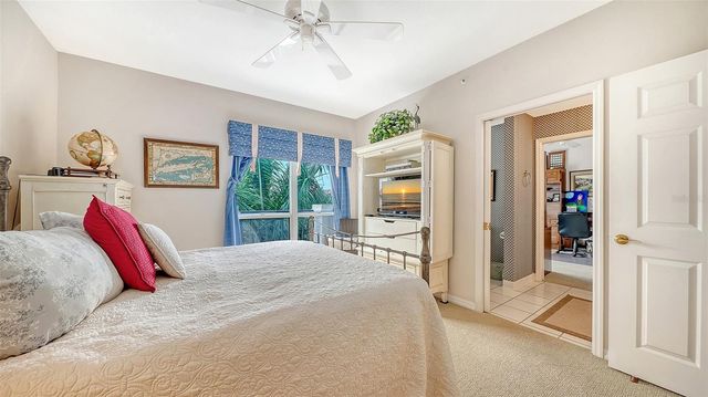5420 EAGLES POINT CIRCLE 406, Sarasota, FL 34231