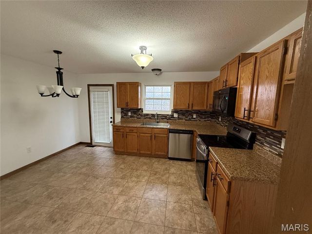 405 Bissell Avenue, Collinsville, IL 62234