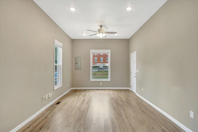 1015 N Concord Avenue, Springfield, MO 65802