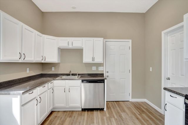 1015 N Concord Avenue, Springfield, MO 65802