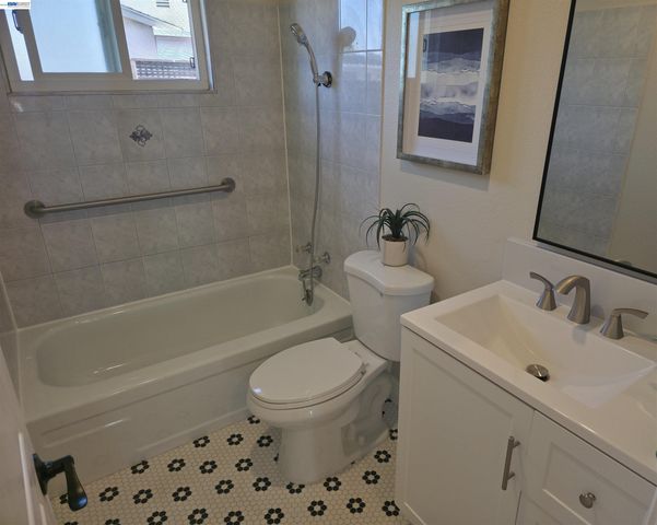 4133 Bacinada Dr, Fremont, CA 94536