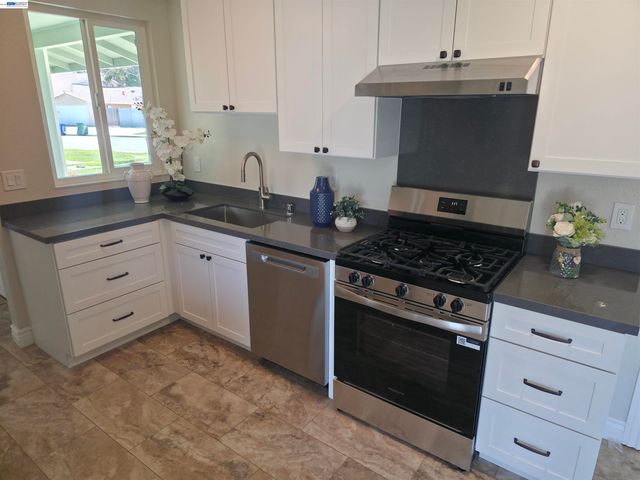 4133 Bacinada Dr, Fremont, CA 94536