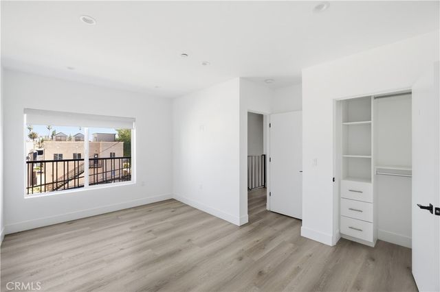 21721 Hart, Canoga Park, CA 91303