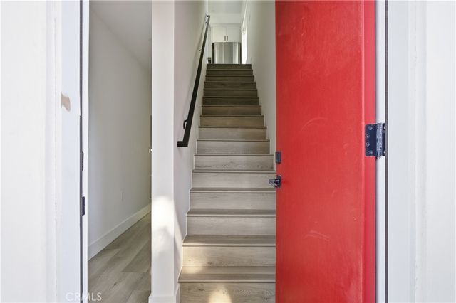 21721 Hart, Canoga Park, CA 91303