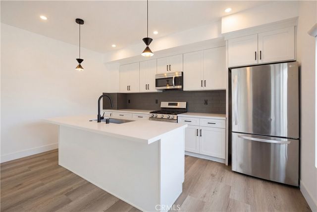 21721 Hart, Canoga Park, CA 91303