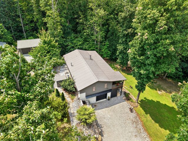 361 Bear Knob Ln, Crawford, TN 38554