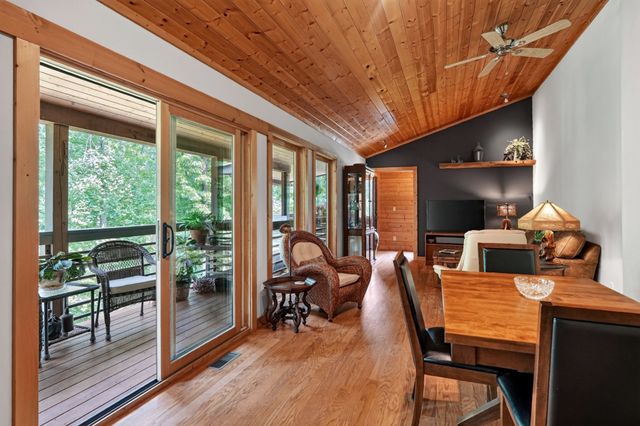 361 Bear Knob Ln, Crawford, TN 38554