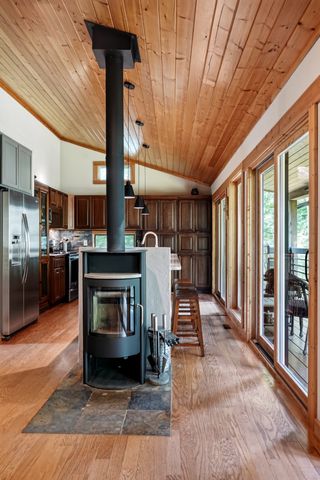 361 Bear Knob Ln, Crawford, TN 38554