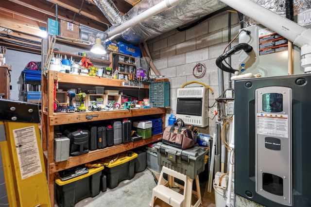 361 Bear Knob Ln, Crawford, TN 38554